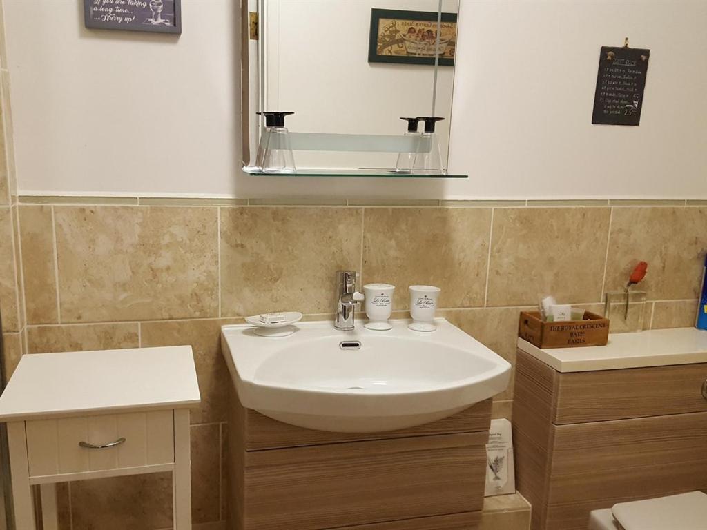 White Guest House Bath Pokoj fotografie